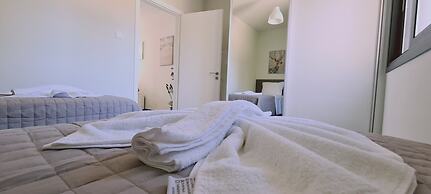 Nissi Twins Apartments by STAY BnB