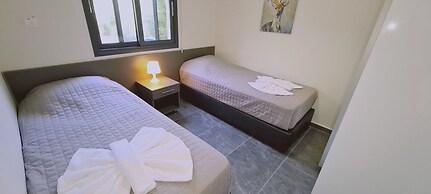 Nissi Twins Apartments by STAY BnB
