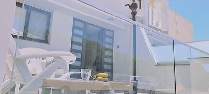 Nissi Twins Apartments by STAY BnB