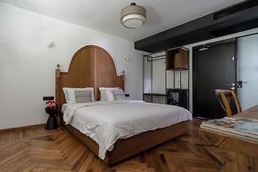 To Be Social House