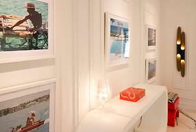 UMA House by Yurbban South Beach