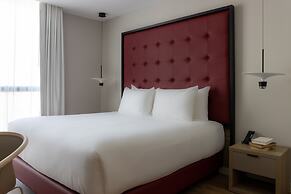 UMA House by Yurbban South Beach