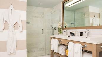 UMA House by Yurbban South Beach