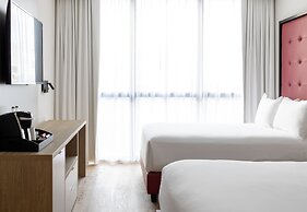 UMA House by Yurbban South Beach