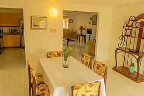 HOLIDAYS AT MANGO WALK COUNTRY CLUB