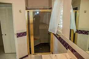 The Whytehouse Villa