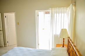 The Whytehouse Villa