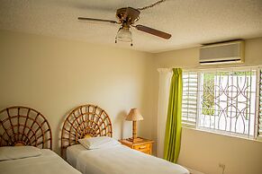 The Whytehouse Villa