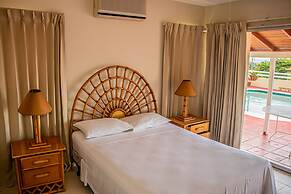 The Whytehouse Villa