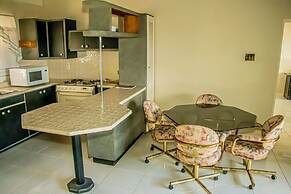 The Whytehouse Villa