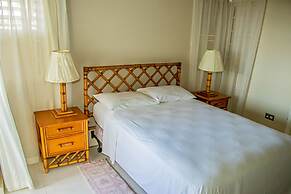 The Whytehouse Villa