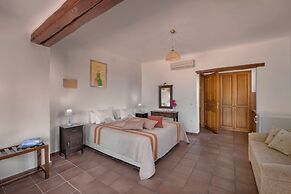 Hotel Alkifron Kala Nera