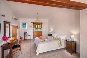 Hotel Alkifron Kala Nera