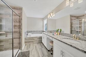 Gorgeous, Modern Home W/private Pool!