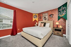 Gorgeous, Modern Home W/private Pool!