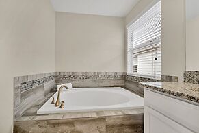 Gorgeous, Modern Home W/private Pool!