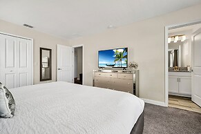 Gorgeous, Modern Home W/private Pool!