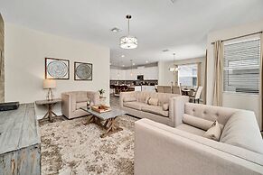 Gorgeous, Modern Home W/private Pool!