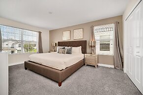 Gorgeous, Modern Home W/private Pool!