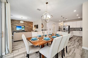 Gorgeous, Modern Home W/private Pool!