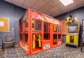 Private Pool Getaway! Near Theme Parks!