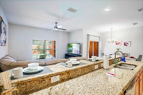 Private Pool Getaway! Near Theme Parks!