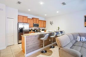 Private Pool Getaway! Near Theme Parks!