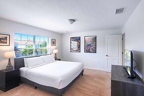 Private Pool Getaway! Near Theme Parks!