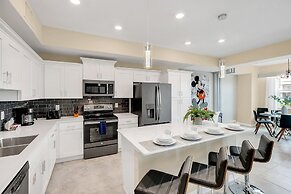 NEW Magically Themed Condo w/ Pool View!