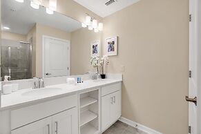 NEW Magically Themed Condo w/ Pool View!