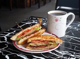 Cozy Corner Motel & Restaurant