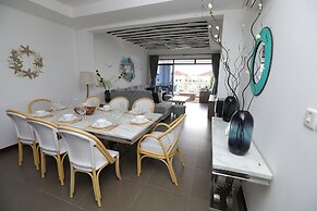 Sultan Palace Kikambala