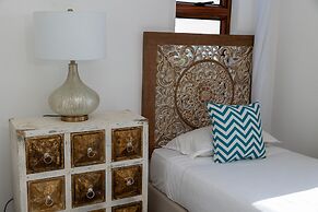 Sultan Palace Kikambala