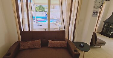 Villa Maria Petounta by STAY BnB