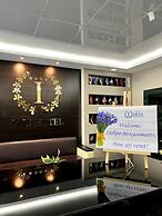 Iris Hotel