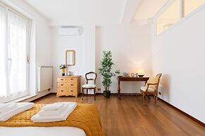 Rome As You Feel - Zoccolette Apartment