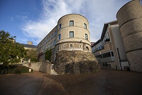 The Wren Beautiful Apartment inc parking