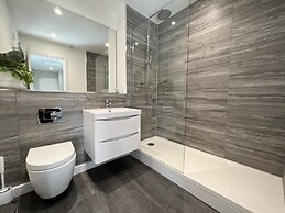 Beautiful central apartment with parking