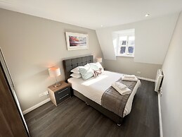 Beautiful central apartment with parking