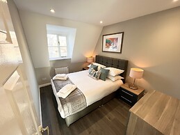 Beautiful central apartment with parking