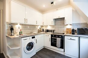 Beautiful central apartment with parking