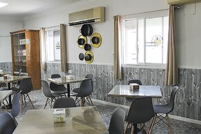 Hotel Restaurante Vía Sevilla - Cádiz by MA 22 Puntos