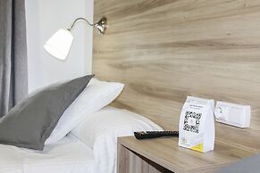 Hotel Restaurante Vía Sevilla - Cádiz by MA 22 Puntos