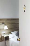 Hotel Restaurante Vía Sevilla - Cádiz by MA 22 Puntos