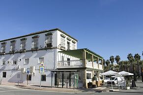 Hotel Restaurante Vía Sevilla - Cádiz by MA 22 Puntos