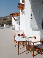 Evilia Mykonian Villa with Jaccuzi