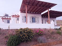 Evilia Mykonian Villa with Jaccuzi