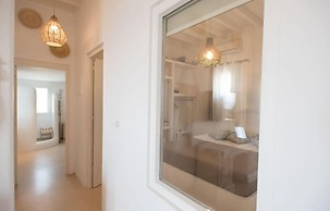 Evilia Mykonian Villa with Jaccuzi