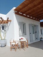 Evilia Mykonian Villa with Jaccuzi