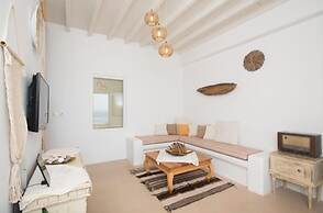 Evilia Mykonian Villa with Jaccuzi